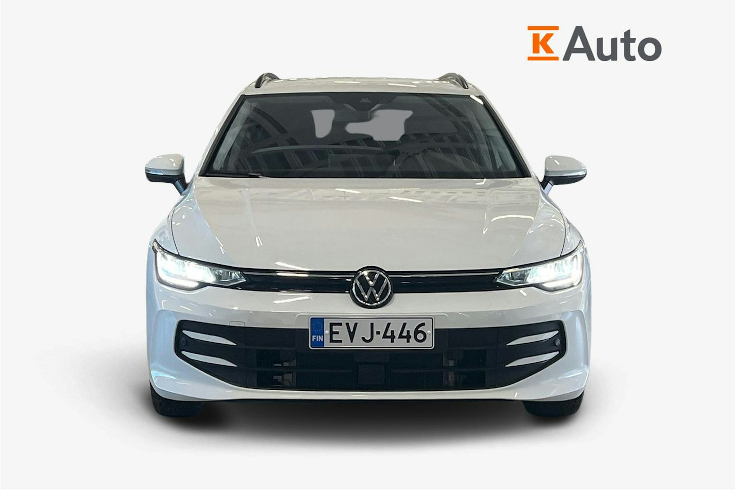 valkoinen Volkswagen Golf 2025 kuva 4.