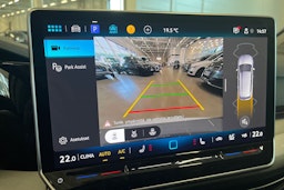 valkoinen Volkswagen Golf 2025 kuva 26.