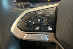 valkoinen Volkswagen Golf 2025 kuva 27.