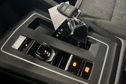 valkoinen Volkswagen Golf 2025 kuva 30.