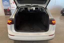 valkoinen Volkswagen Golf 2025 kuva 31.