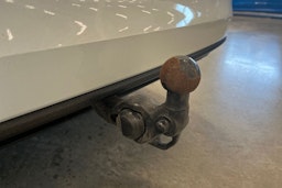 valkoinen Volkswagen Golf 2025 kuva 32.