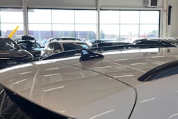 valkoinen Volkswagen Golf 2025 kuva 39.