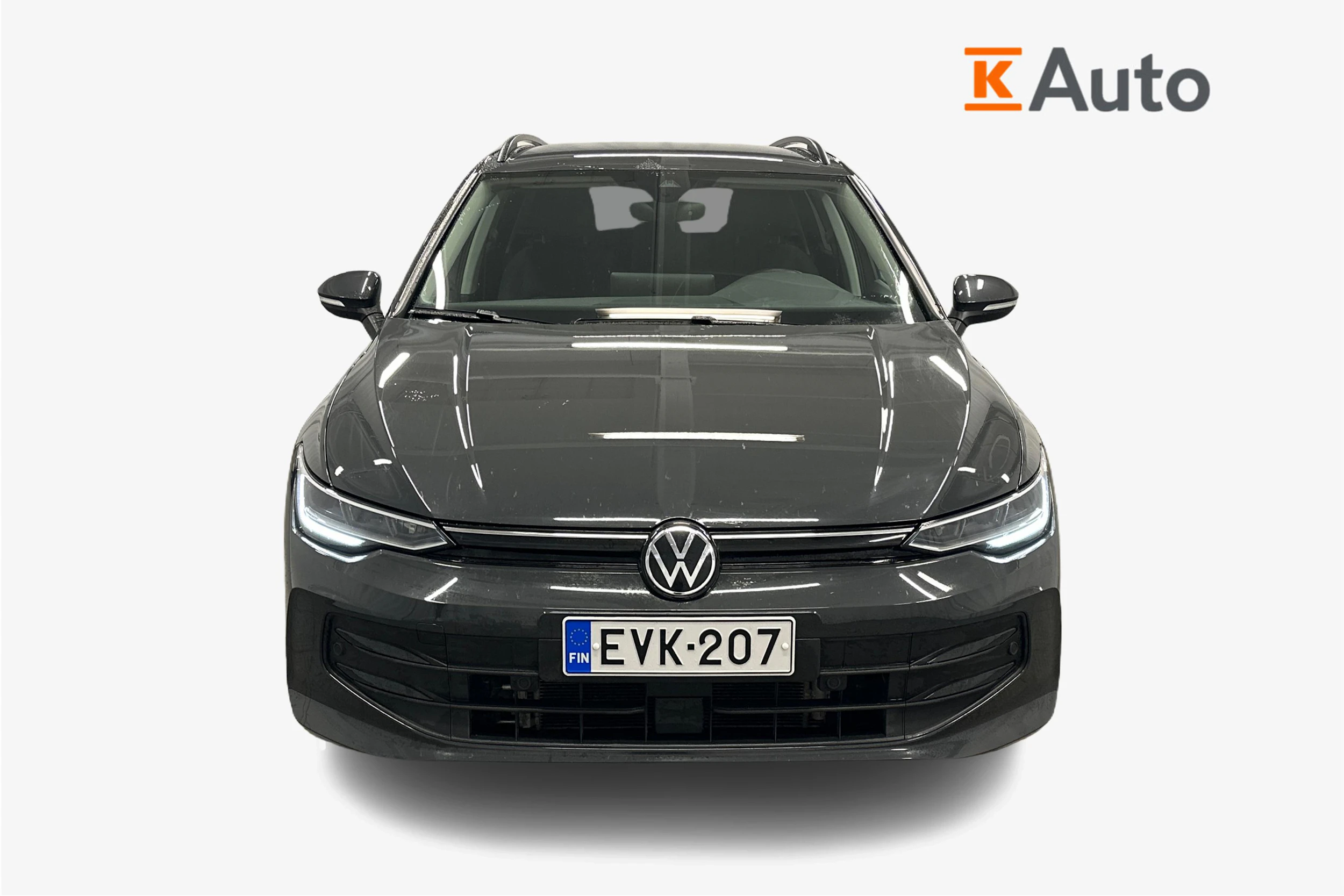 oranssi Volkswagen Golf 2025 kuva 4.