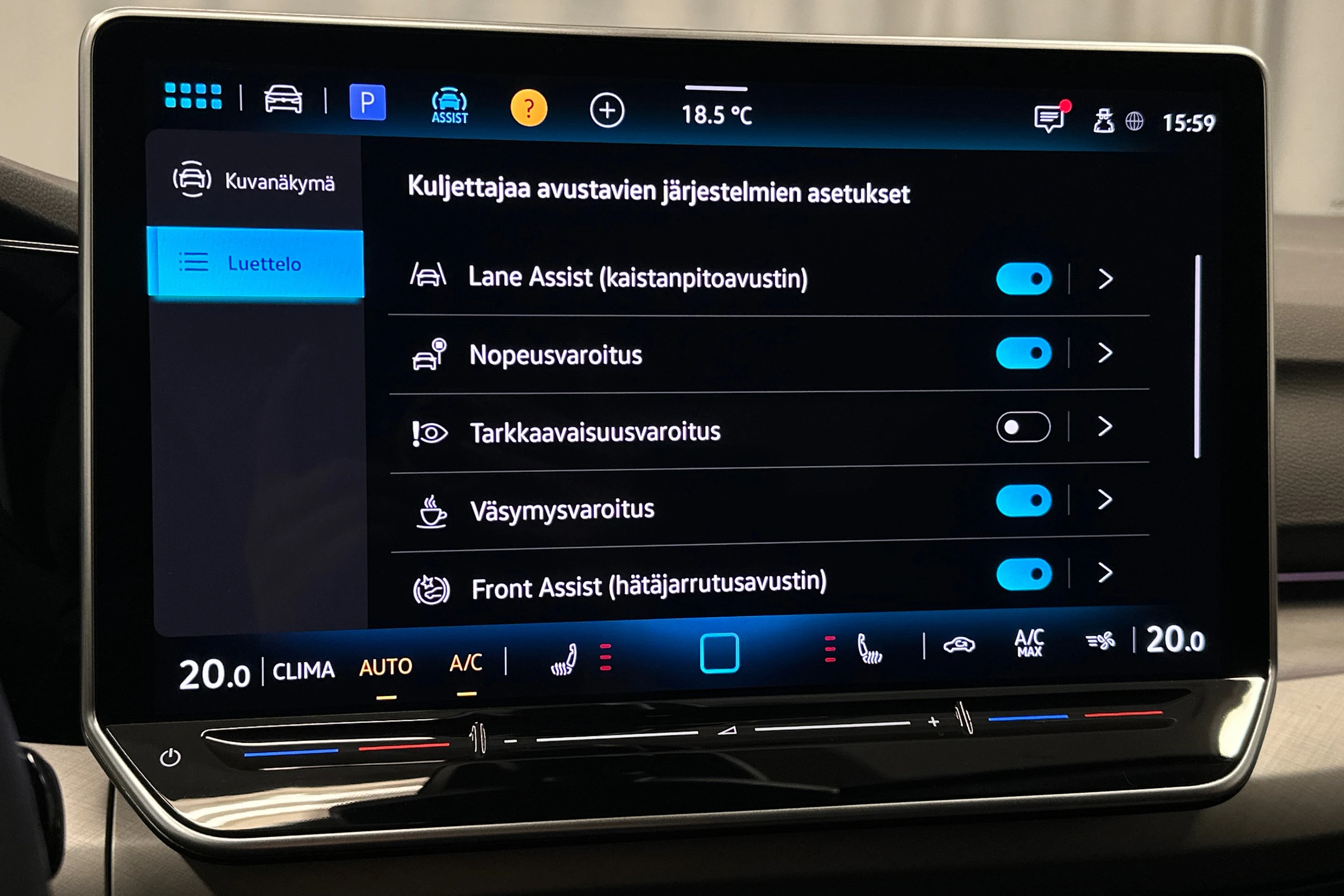oranssi Volkswagen Golf 2025 kuva 28.