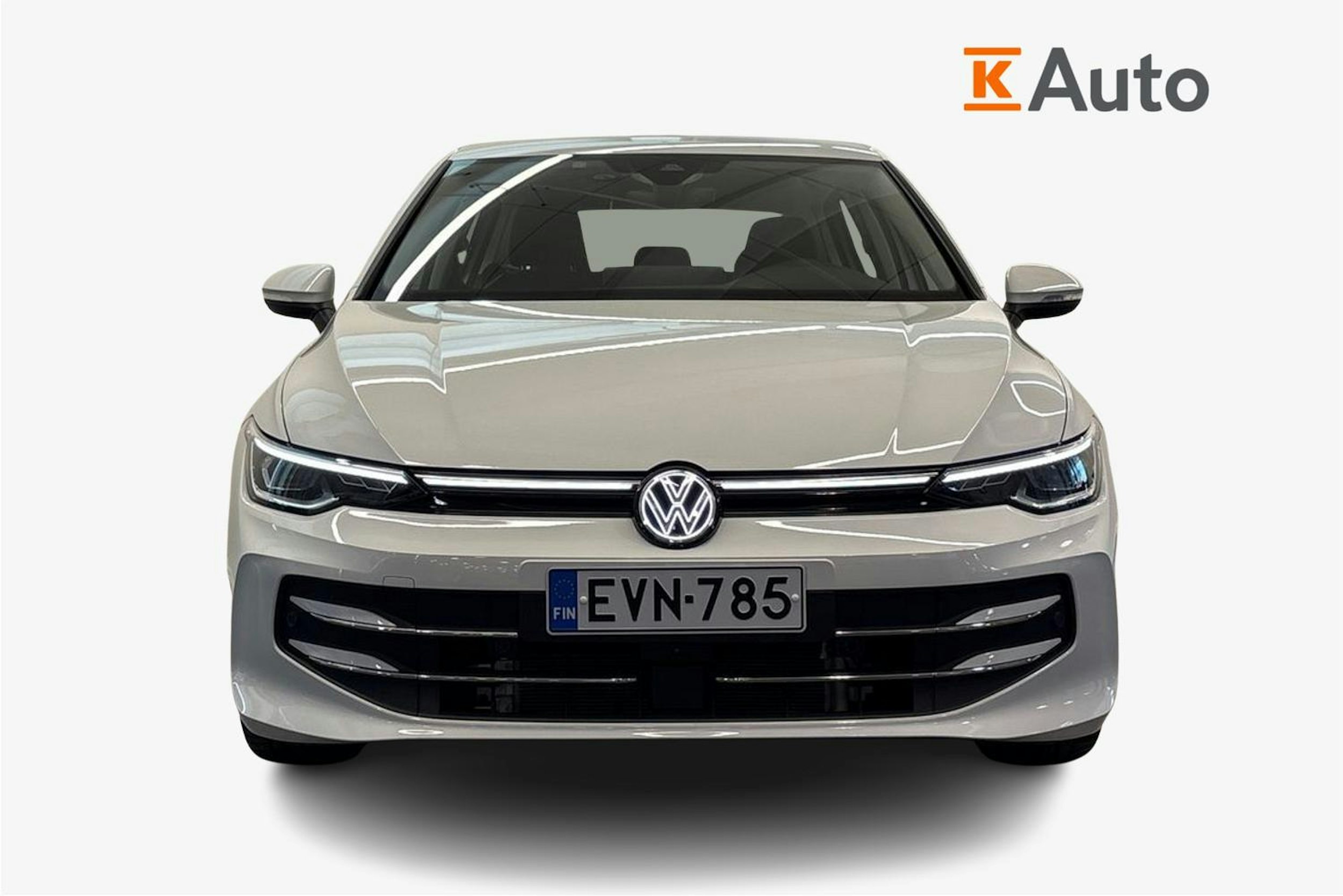 valkoinen Volkswagen Golf 2025 kuva 4.