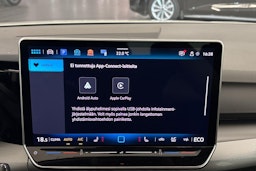 valkoinen Volkswagen Golf 2025 kuva 22.