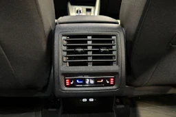 harmaa Volkswagen Golf 2025 kuva 12.
