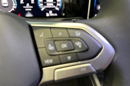 harmaa Volkswagen Golf 2025 kuva 14.