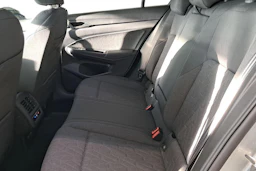 met. harmaa Volkswagen Golf 2026 kuva 8.