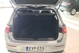 met. harmaa Volkswagen Golf 2026 kuva 12.