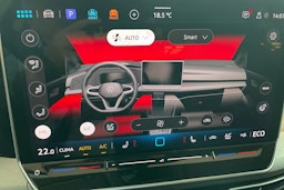 sininen Volkswagen Golf 2025 kuva 14.