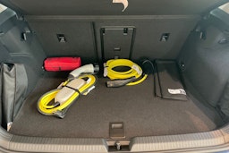 sininen Volkswagen Golf 2025 kuva 16.