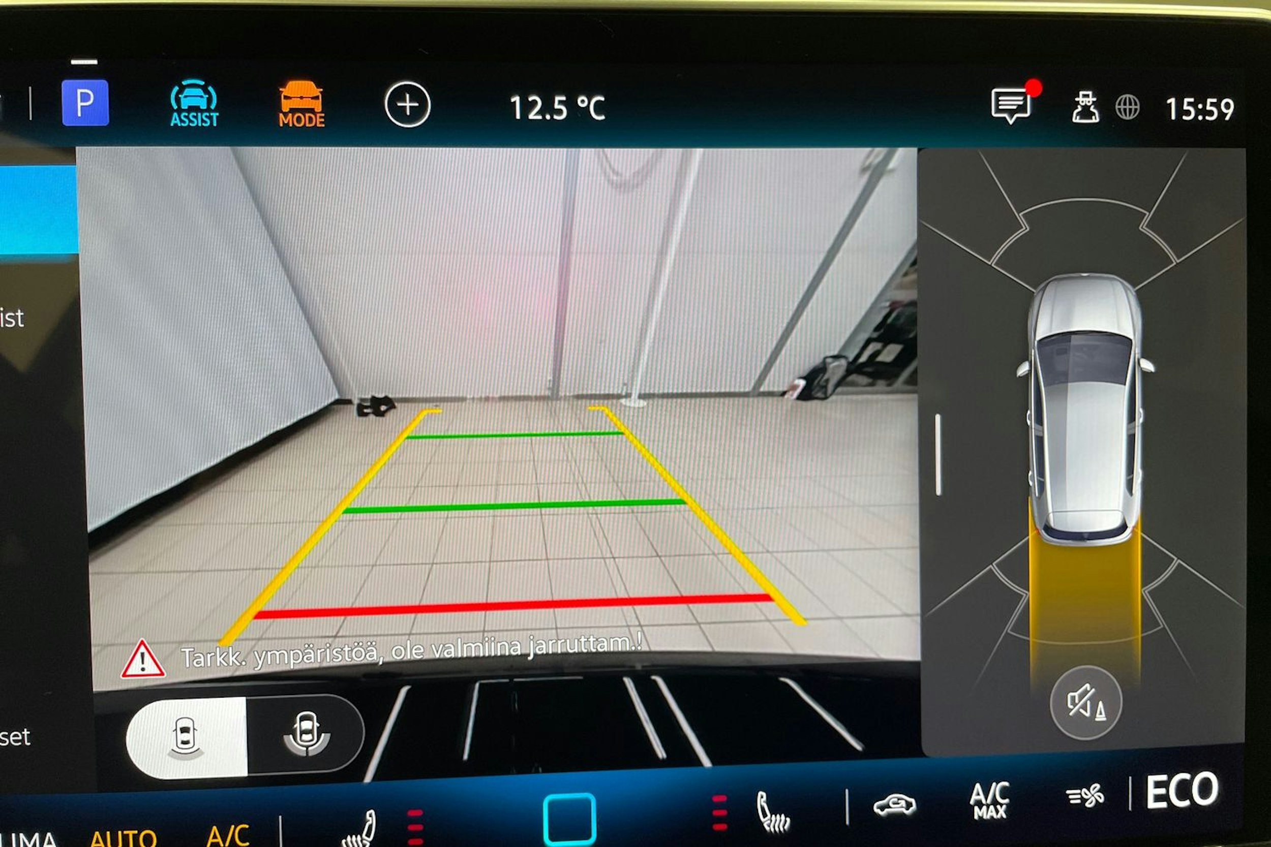 musta Volkswagen Golf 2025 kuva 12.