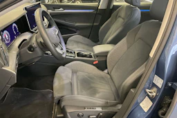 Sininen Volkswagen GOLF 2025 kuva 18.