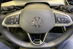 Sininen Volkswagen GOLF 2025 kuva 28.