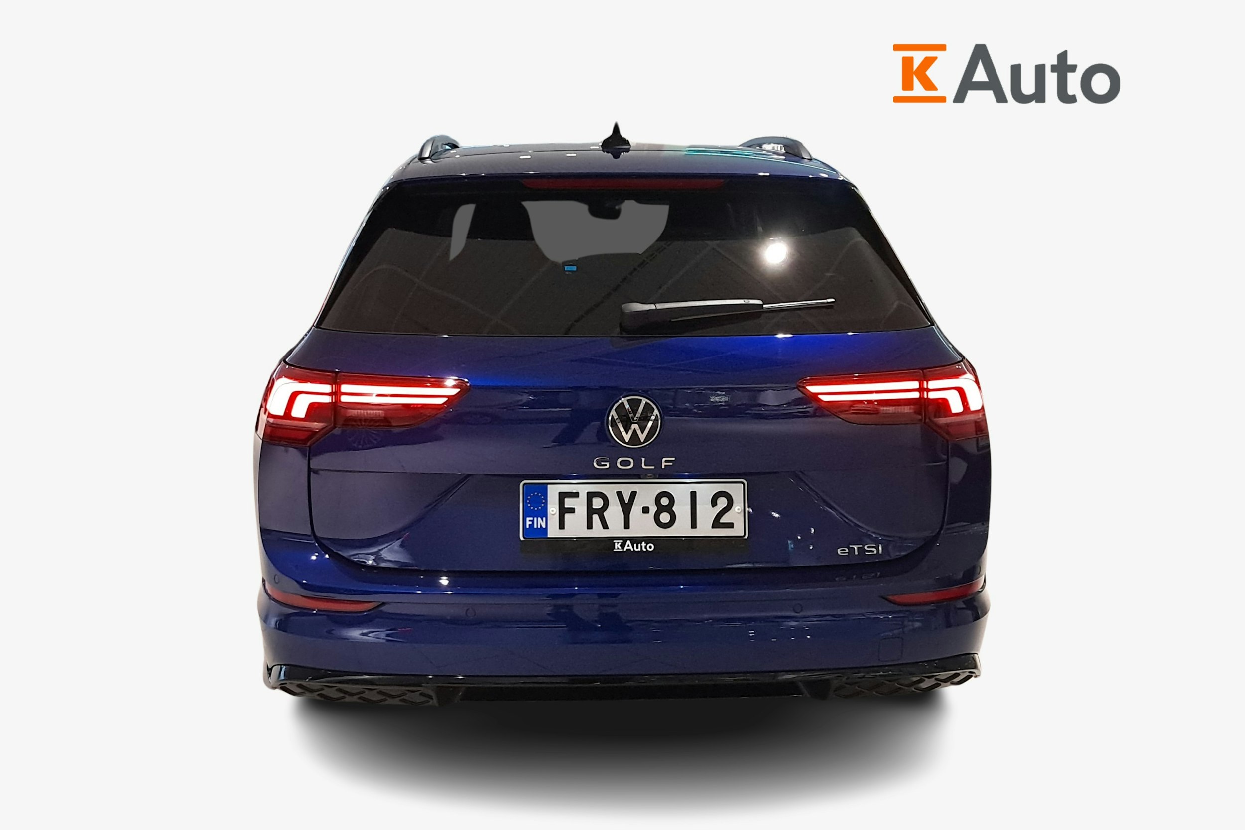 sininen Volkswagen Golf 2025 kuva 3.
