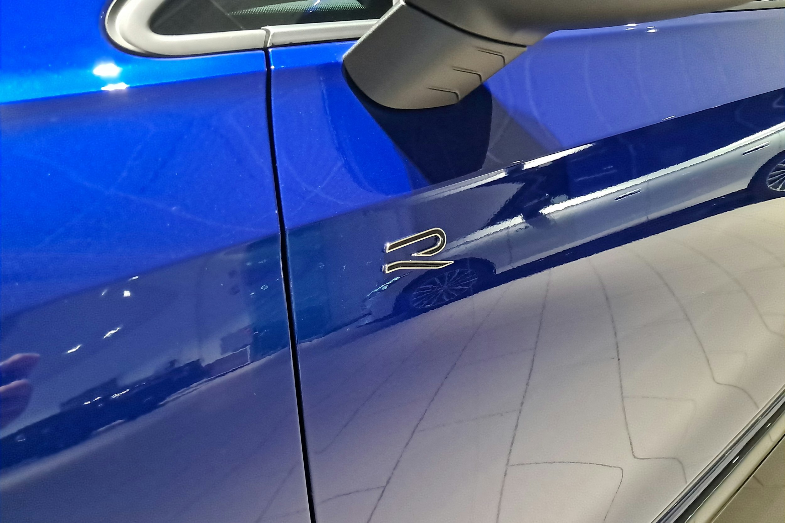 sininen Volkswagen Golf 2025 kuva 17.