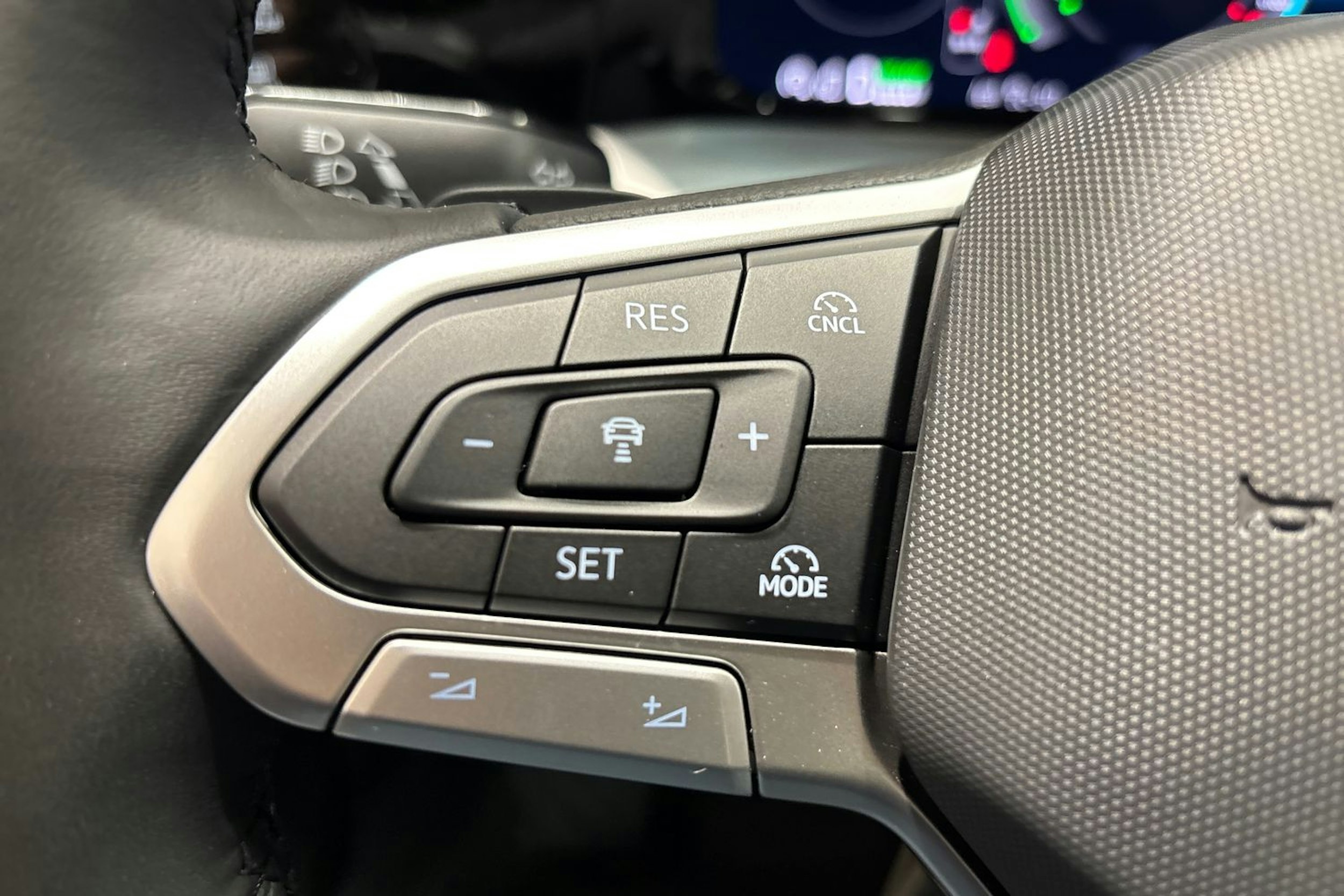 sininen Volkswagen Golf 2025 kuva 11.