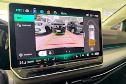 harmaa Volkswagen Golf 2025 kuva 15.