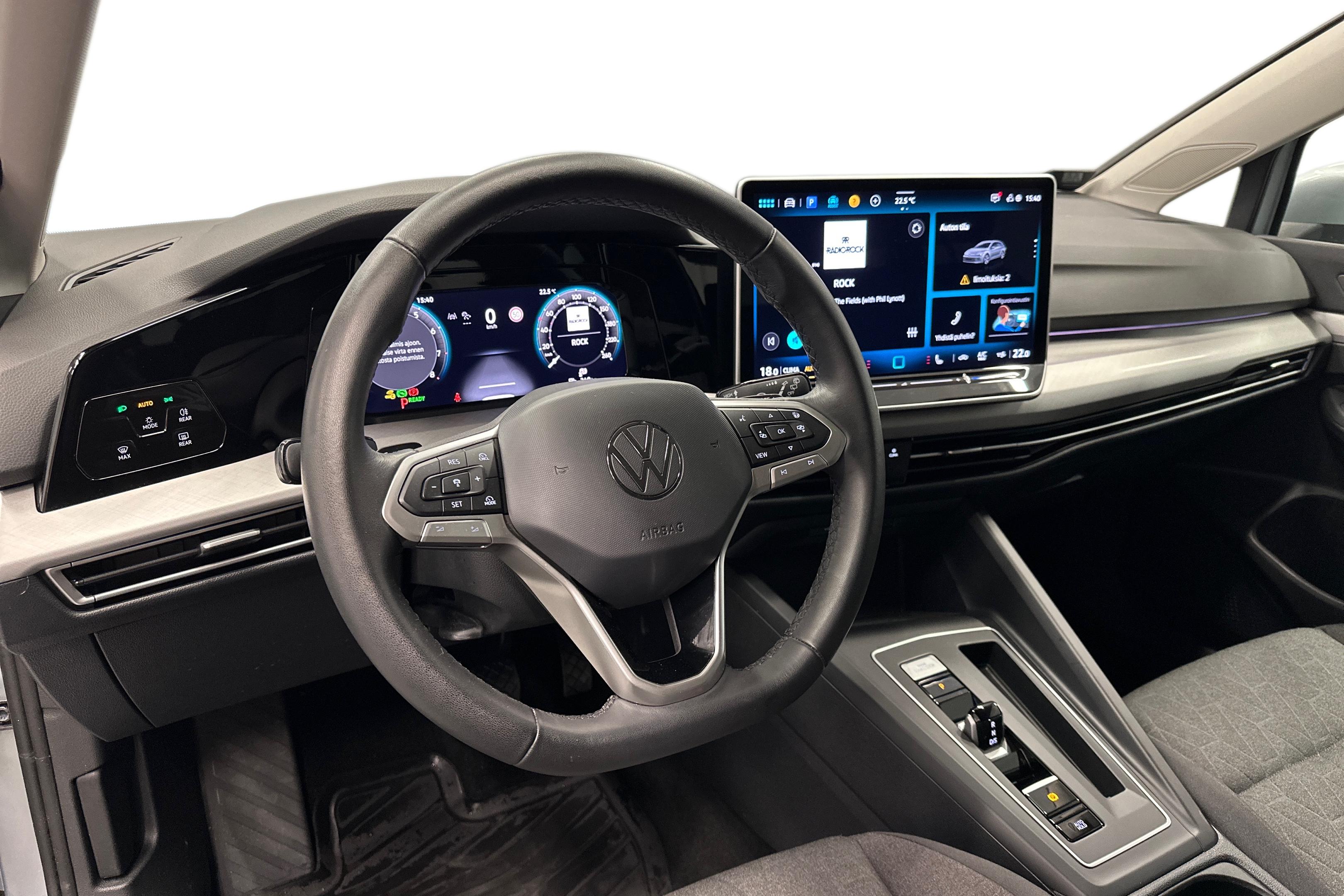 Volkswagen Golf 2025, photo 6/37