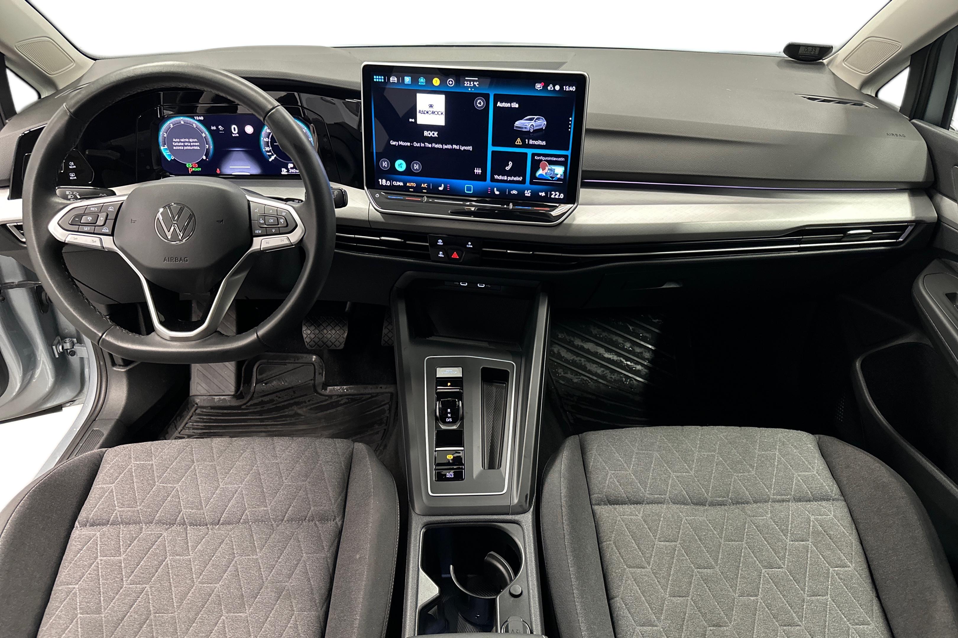 Volkswagen Golf 2025, photo 7/37