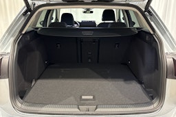 met. harmaa Volkswagen Golf 2025 kuva 11.