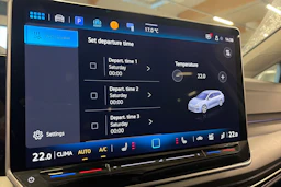 sininen Volkswagen Golf 2025 kuva 7.