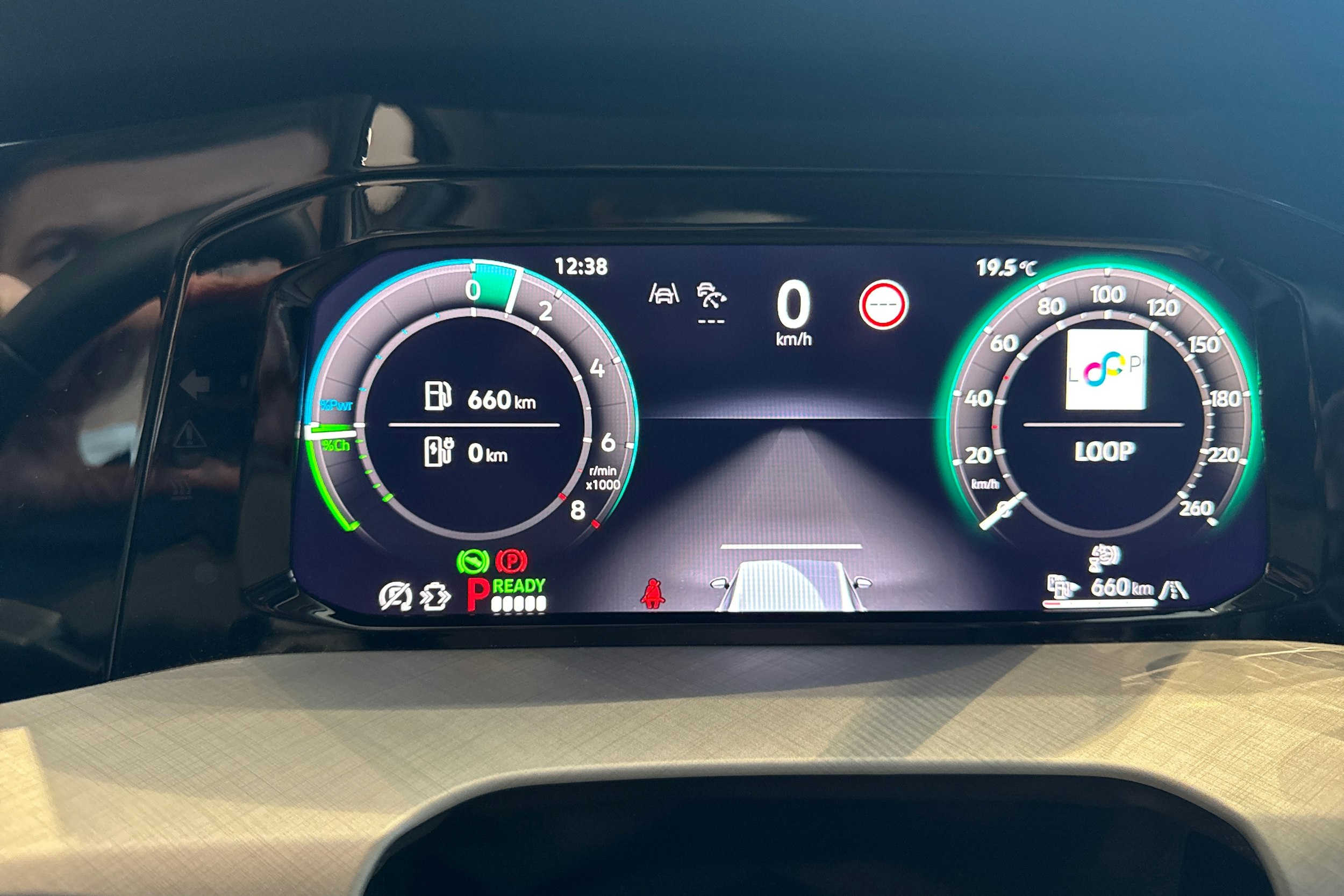 met. sininen Volkswagen Golf 2025 kuva 14.