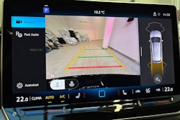 musta Volkswagen Golf 2025 kuva 20.