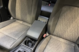 musta Volkswagen Golf 2025 kuva 24.