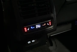harmaa Volkswagen Golf 2025 kuva 17.