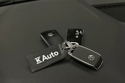 harmaa Volkswagen Golf 2025 kuva 30.