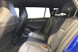 sininen Volkswagen Golf 2025 kuva 10.