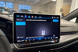 sininen Volkswagen Golf 2025 kuva 22.