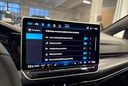 sininen Volkswagen Golf 2025 kuva 23.