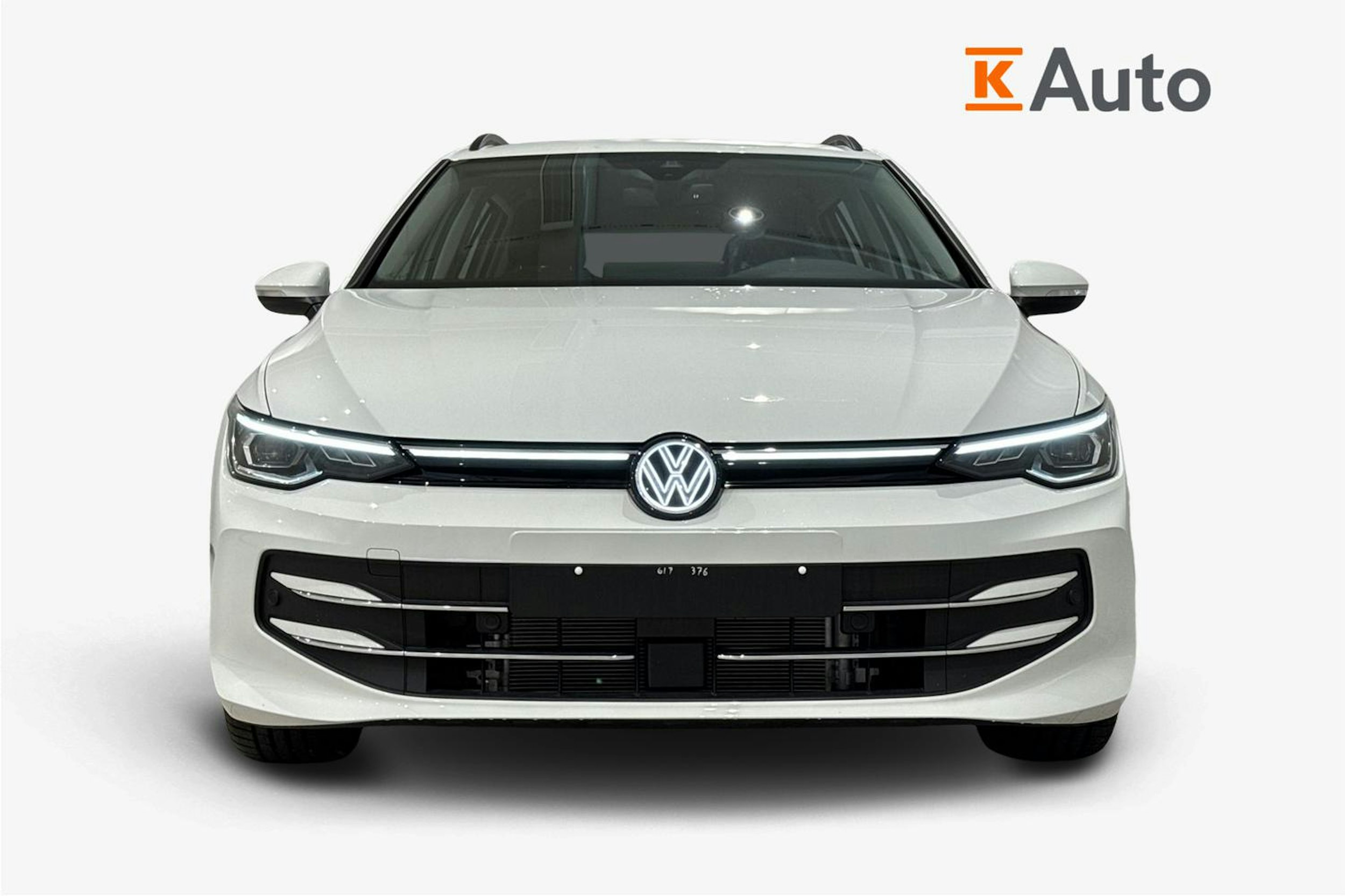 valkoinen Volkswagen Golf 2025 kuva 4.