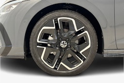 met. harmaa Volkswagen Golf 2025 kuva 9.