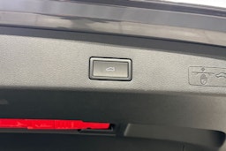 met. harmaa Volkswagen Golf 2025 kuva 13.