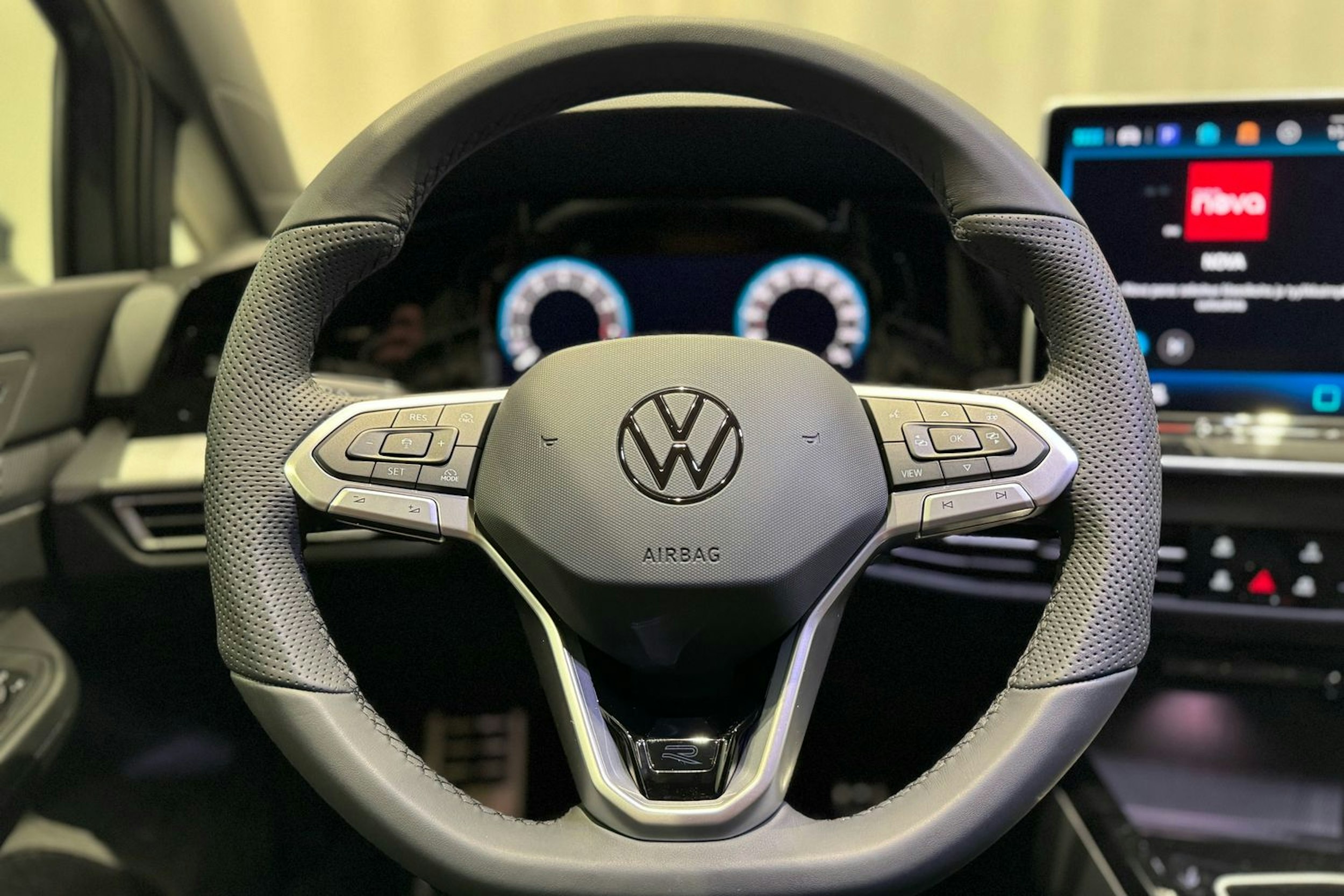 met. harmaa Volkswagen Golf 2025 kuva 15.