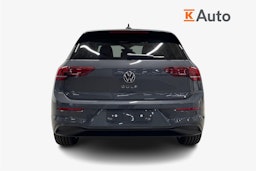 harmaa Volkswagen Golf 2025 kuva 3.