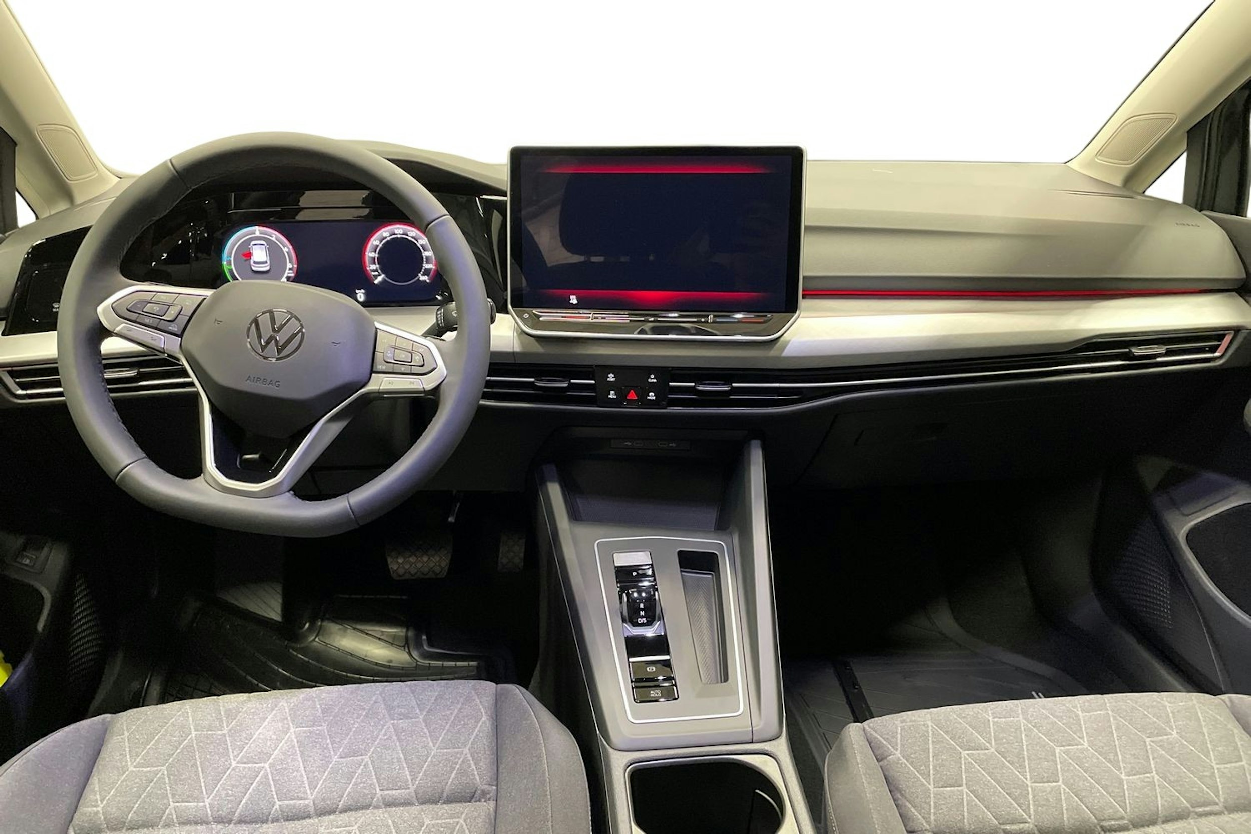 harmaa Volkswagen Golf 2025 kuva 7.