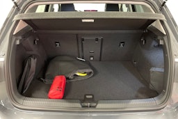 harmaa Volkswagen Golf 2025 kuva 15.