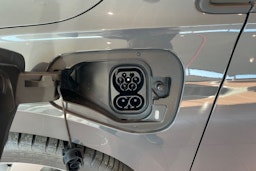 met. harmaa Volkswagen Golf 2025 kuva 15.
