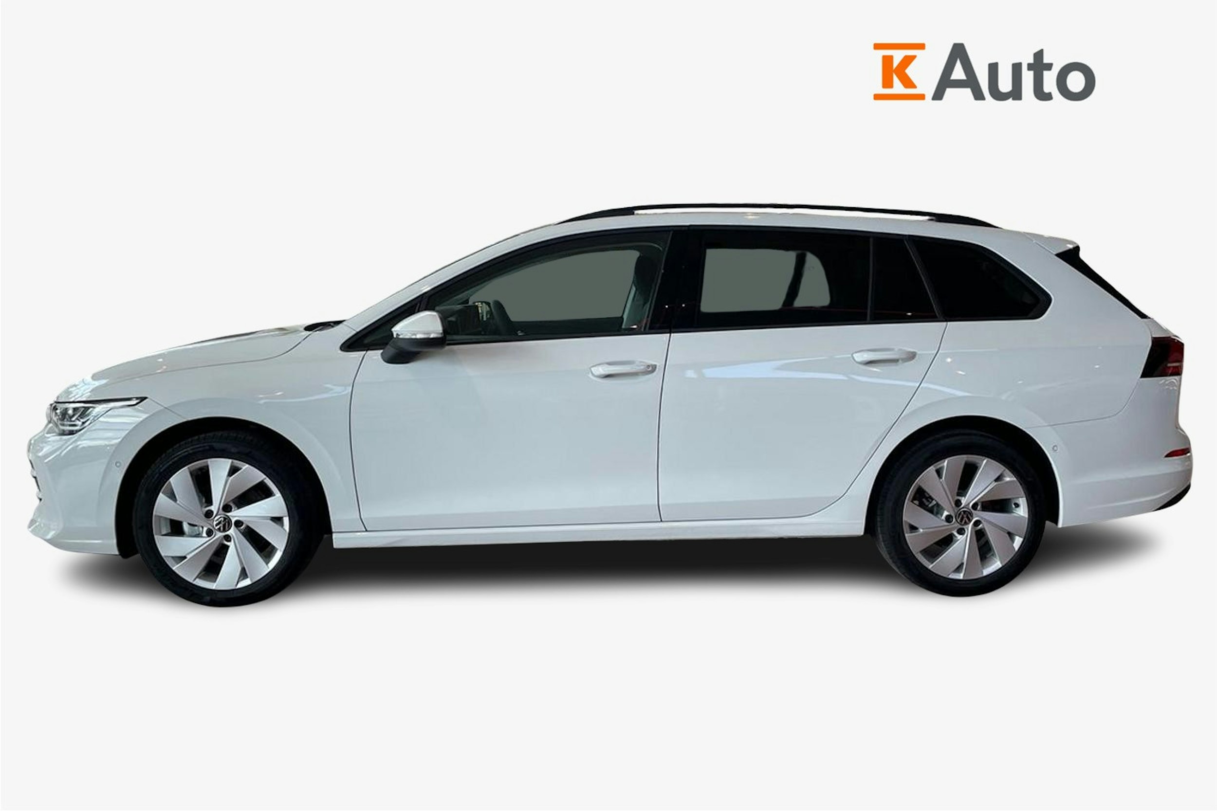 valkoinen Volkswagen Golf 2025 kuva 5.