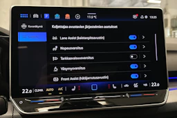 musta Volkswagen Golf 2025 kuva 22.
