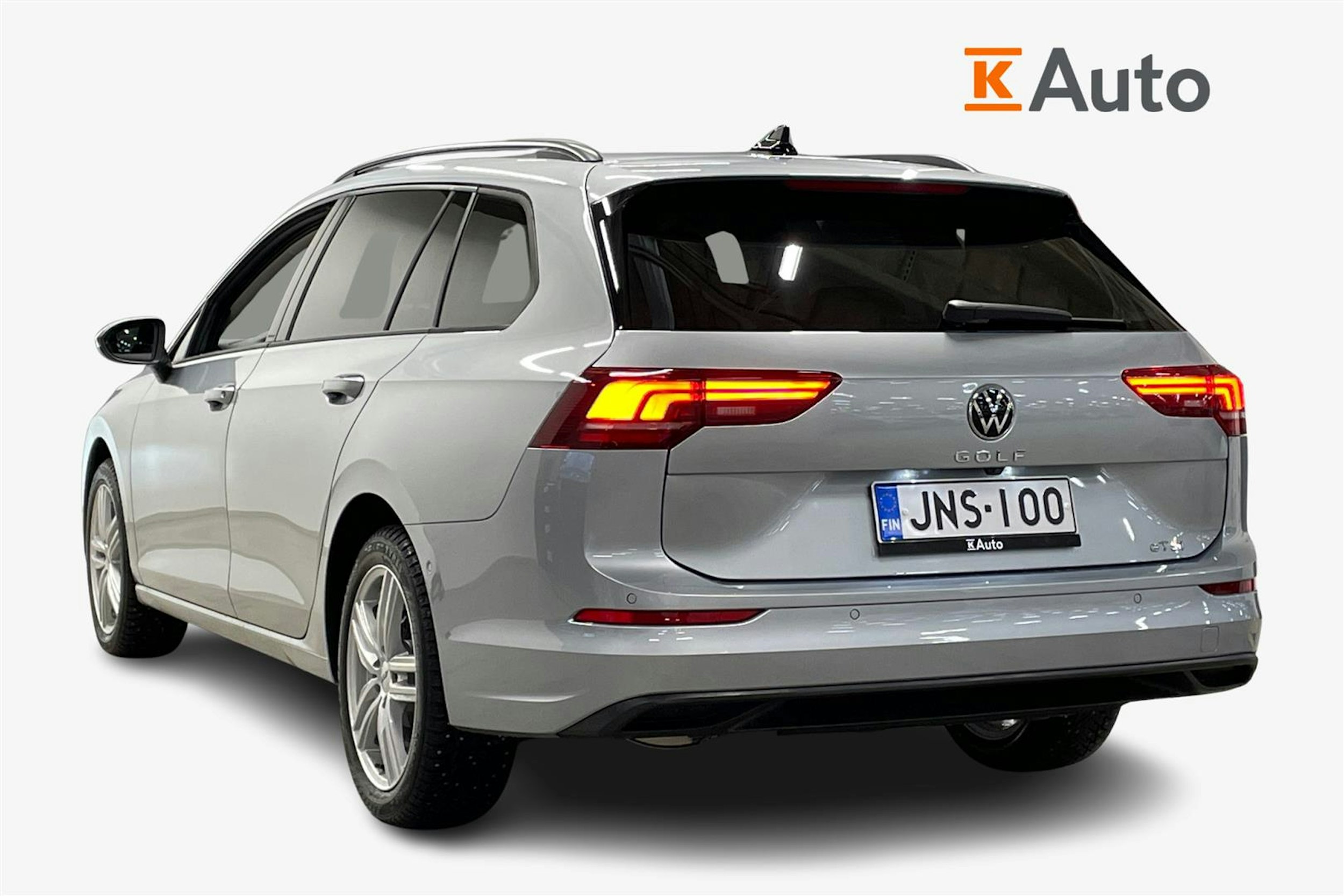harmaa Volkswagen Golf 2025 kuva 2.