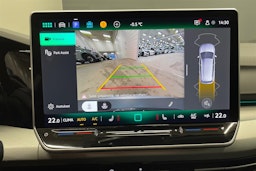 harmaa Volkswagen Golf 2025 kuva 8.