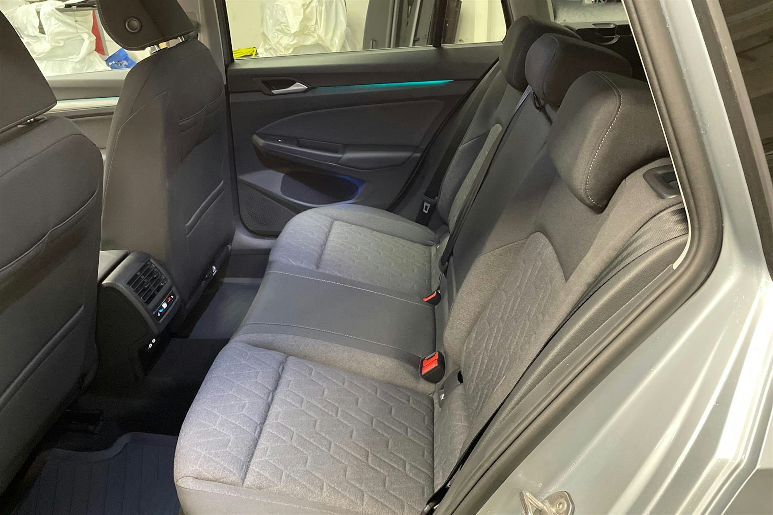 harmaa Volkswagen Golf 2025 kuva 10.