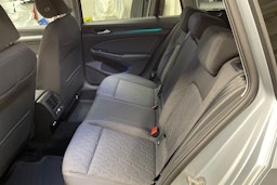 harmaa Volkswagen Golf 2025 kuva 10.